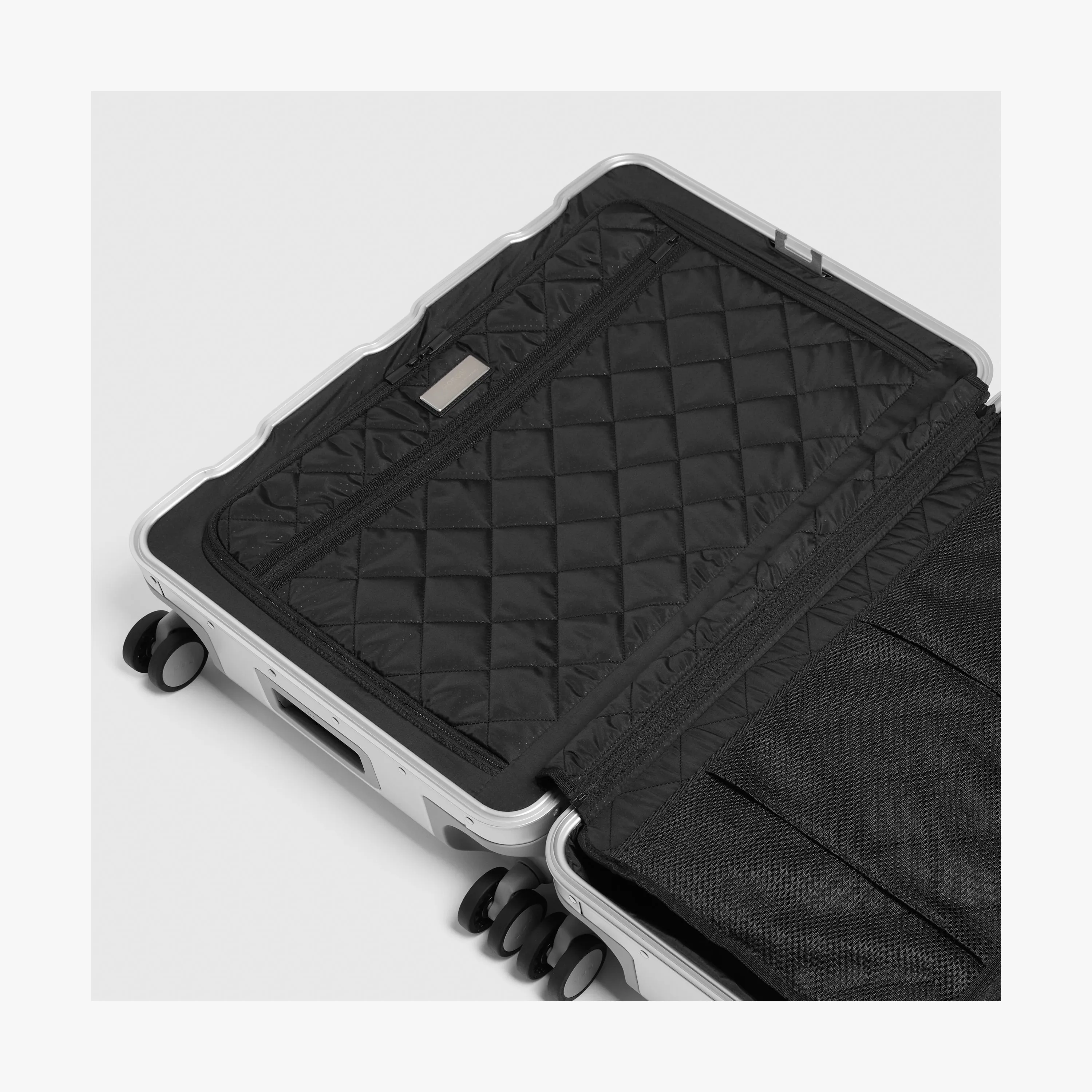 Aluminum Check-In Medium