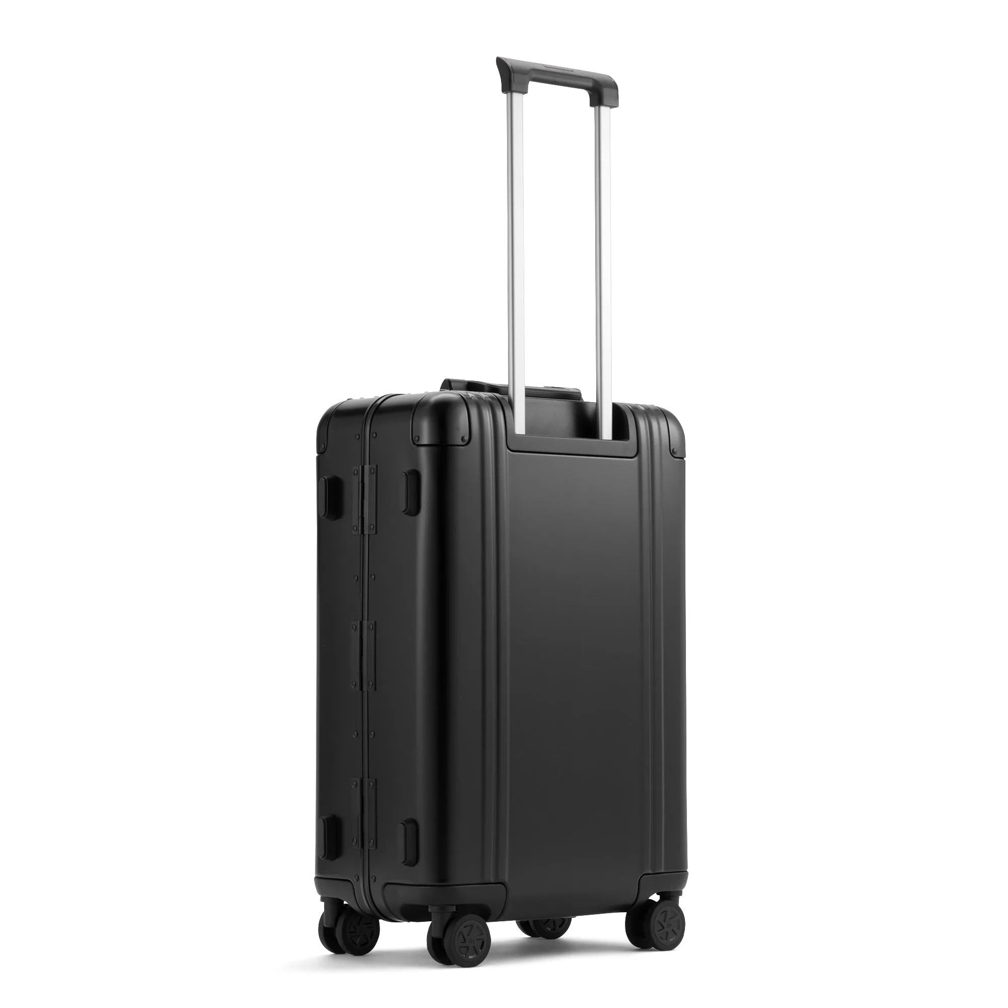 Classic Aluminum 3.0 | Medium Travel Case 59L