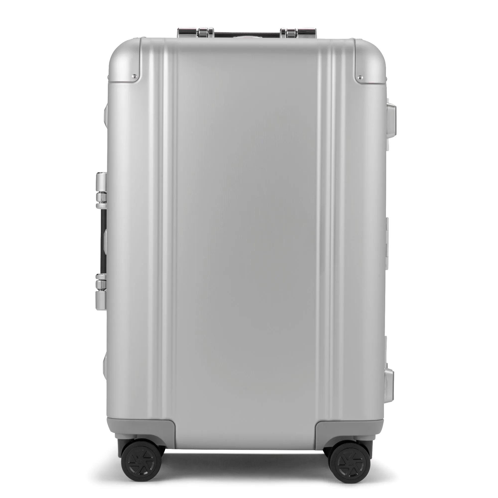 Classic Aluminum 3.0 | Medium Travel Case 59L