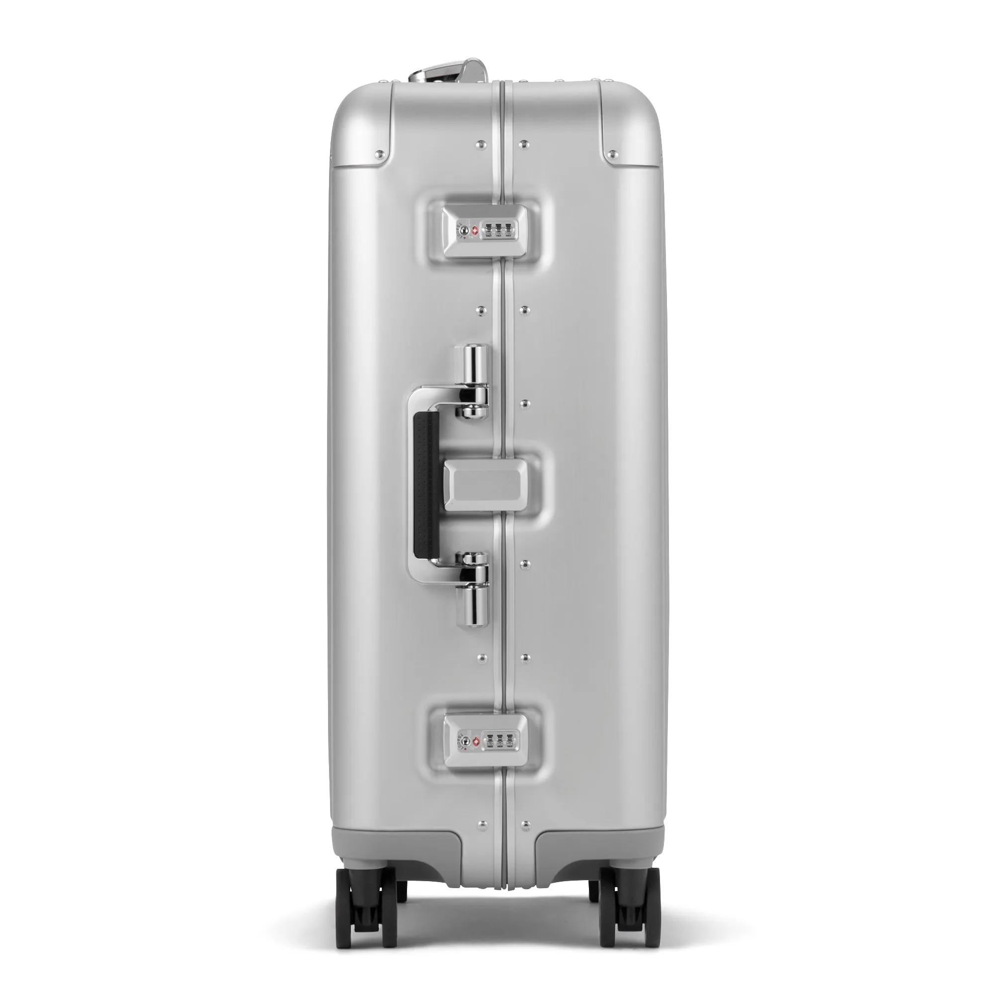 Classic Aluminum 3.0 | Medium Travel Case 59L