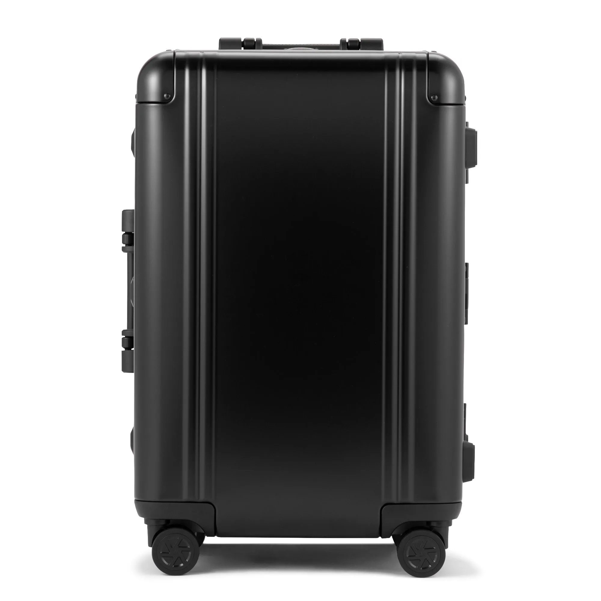 Classic Aluminum 3.0 | Medium Travel Case 59L