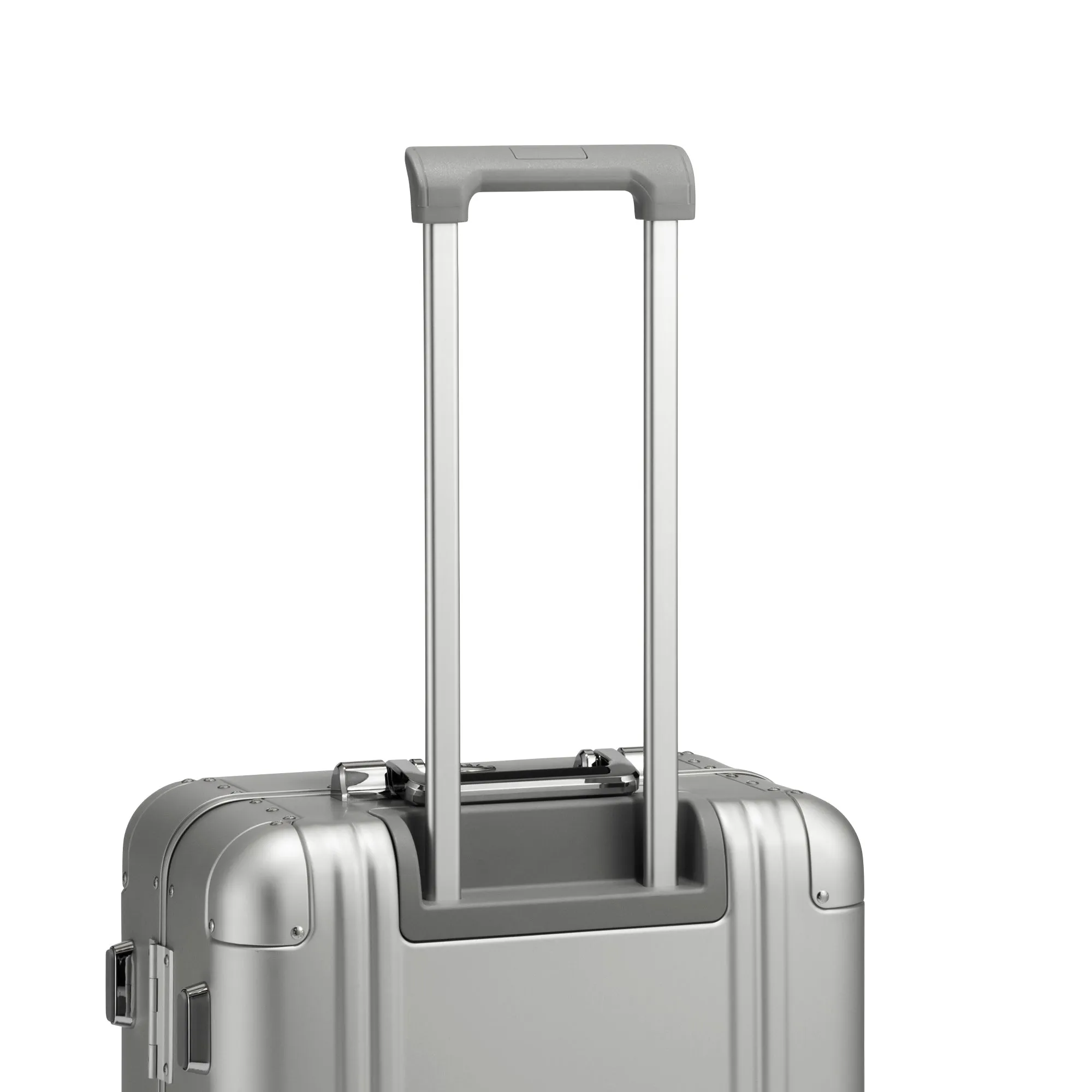 Classic Aluminum 3.0 | Medium Travel Case 59L