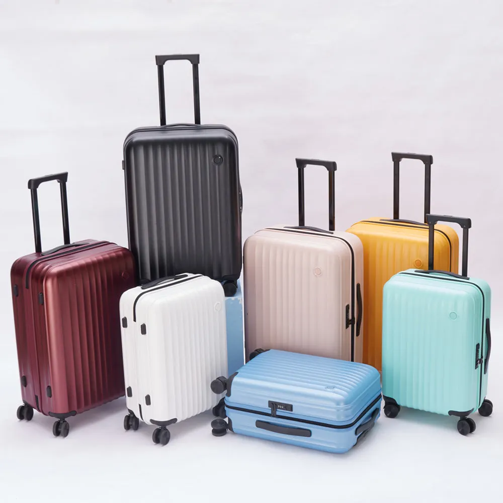 Claxton Zipper Spinner Hardshell Luggage 28" Large