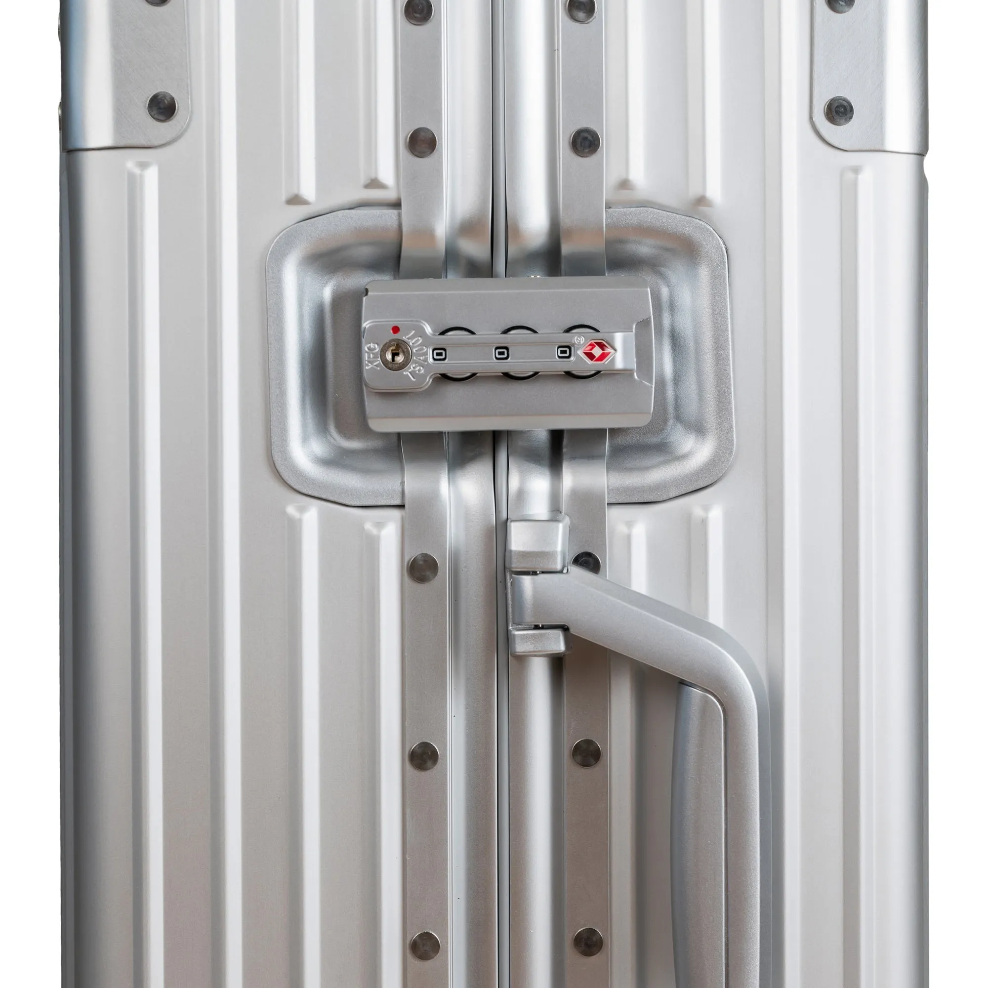 Elite / Aluminum Carry-on *Drop Ship*