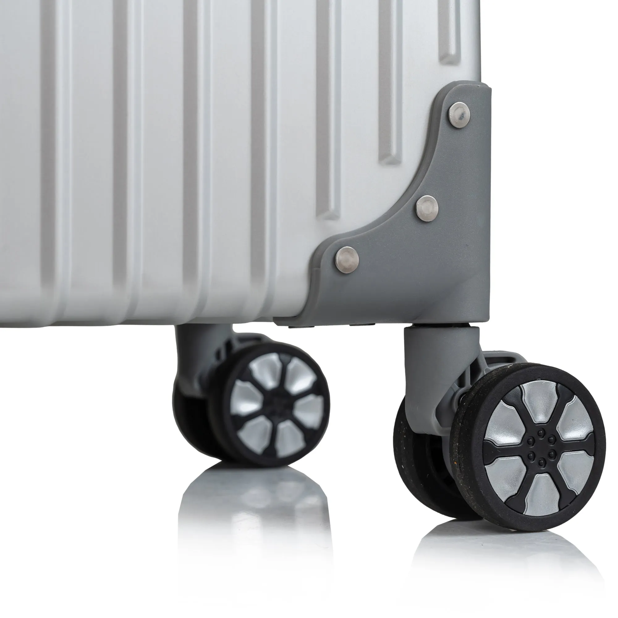 Elite / Aluminum Carry-on *Drop Ship*