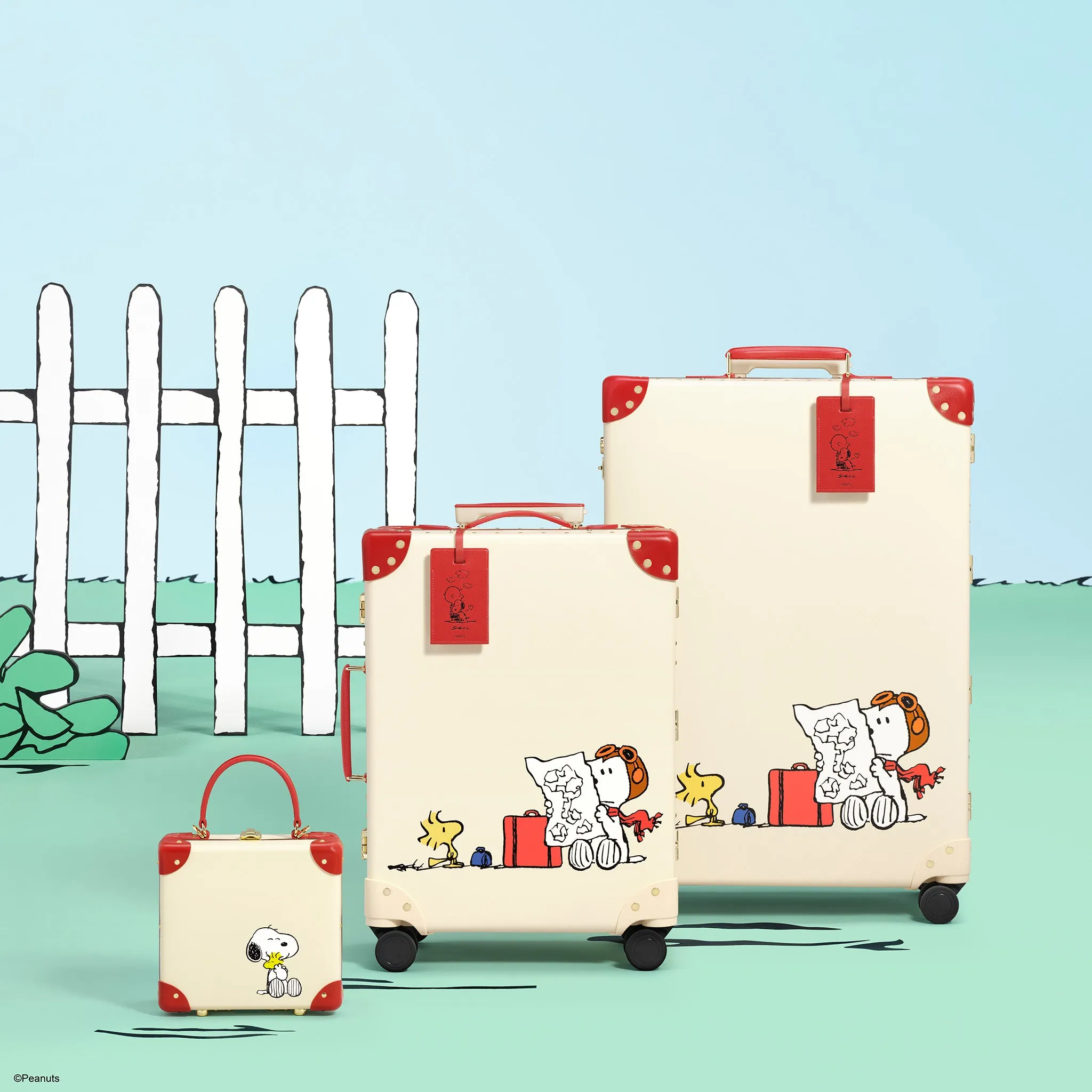 PEANUTS · Carry-On - 4 Wheels | Ivory/Red/Gold