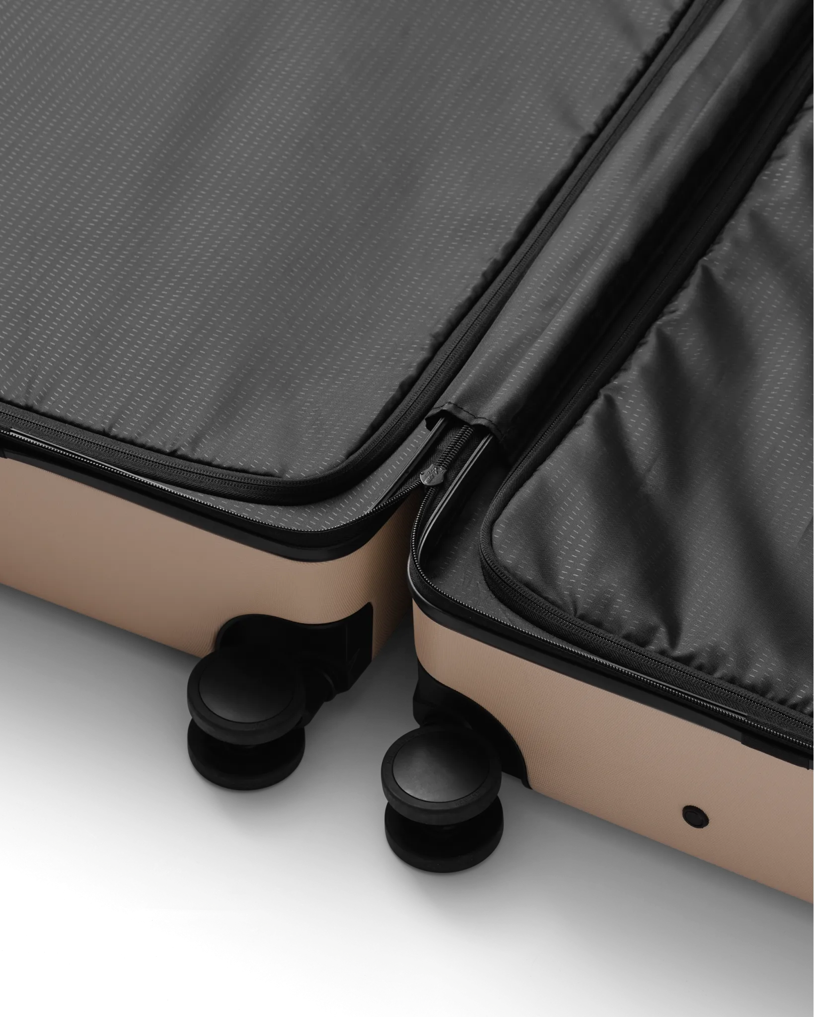 Ramverk Front-access Carry-on Fogbow Beige