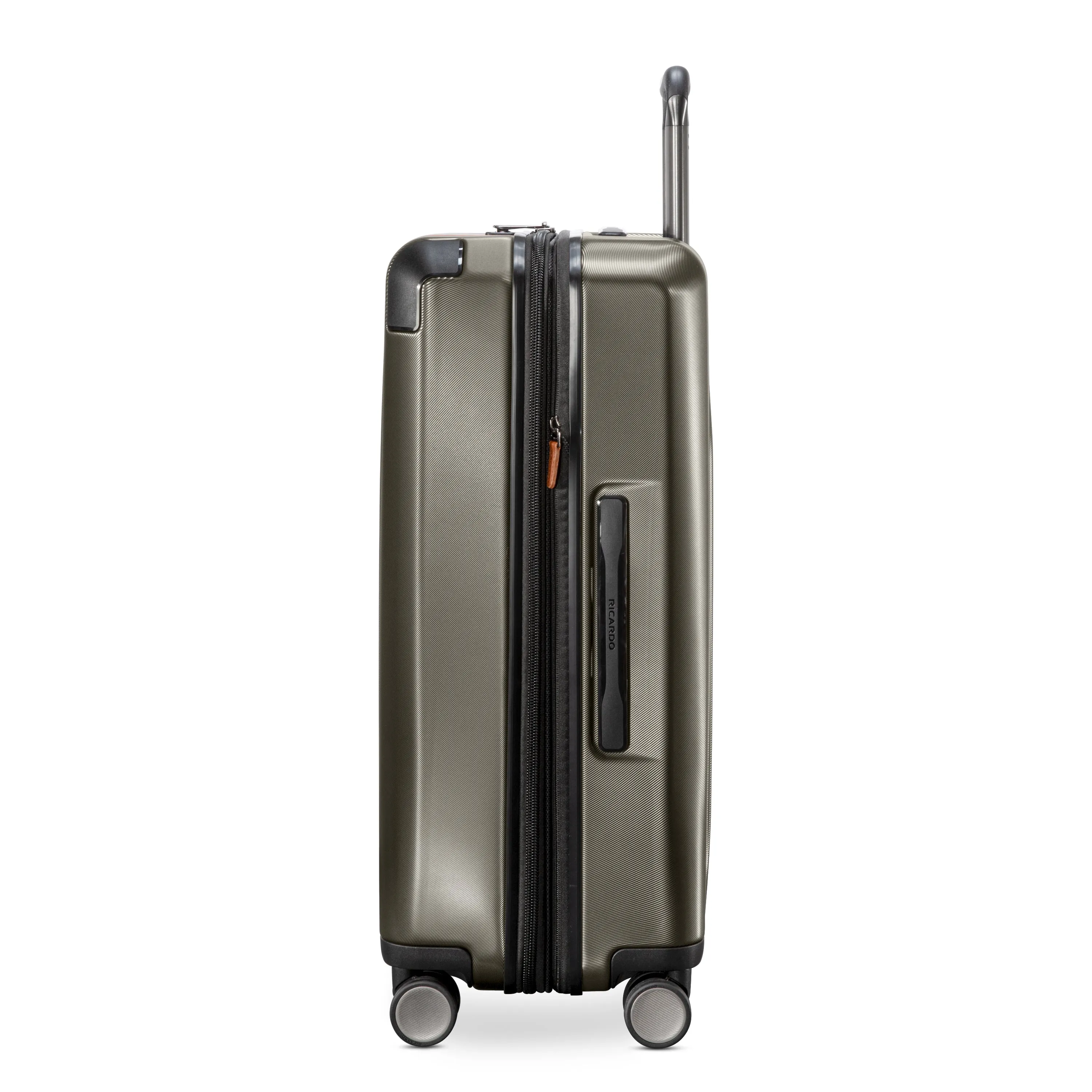 Ricardo Beverly Hills Montecito 2.0 Hardside Medium Check-In Expandable Spinner Luggage