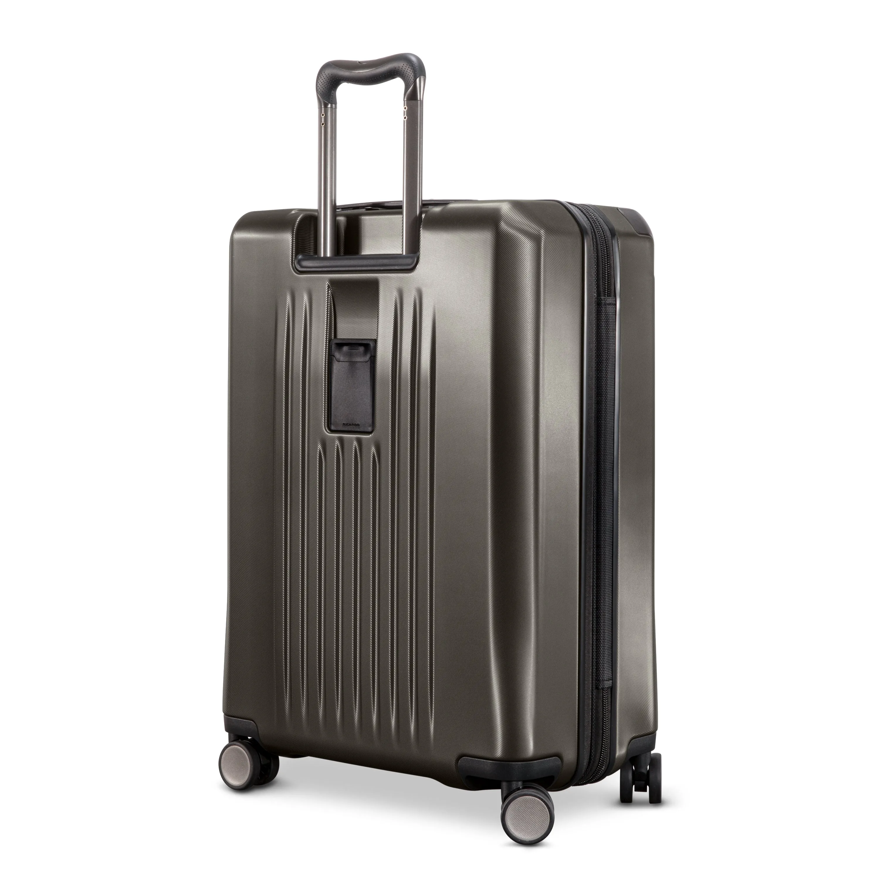 Ricardo Beverly Hills Montecito 2.0 Hardside Medium Check-In Expandable Spinner Luggage