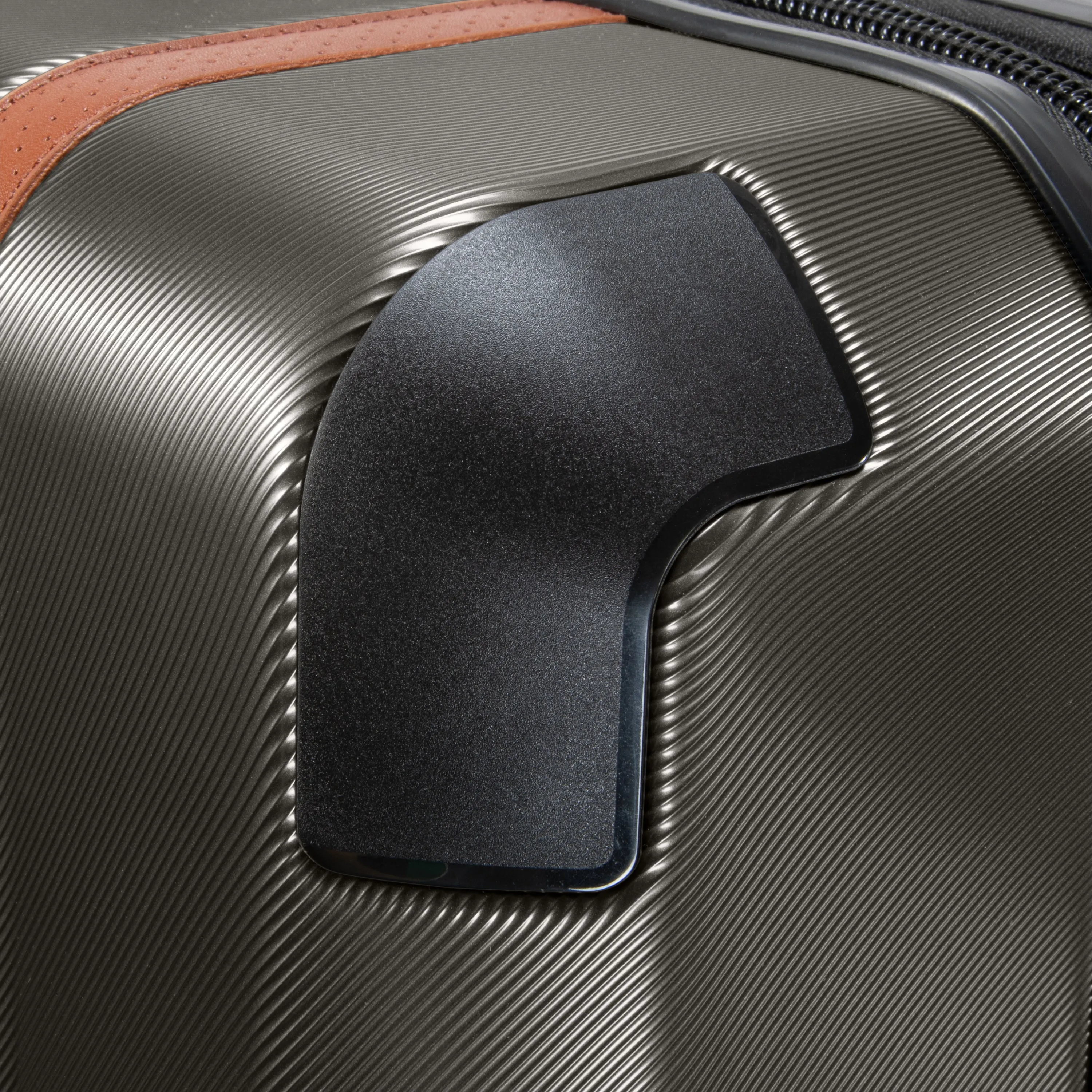 Ricardo Beverly Hills Montecito 2.0 Hardside Medium Check-In Expandable Spinner Luggage