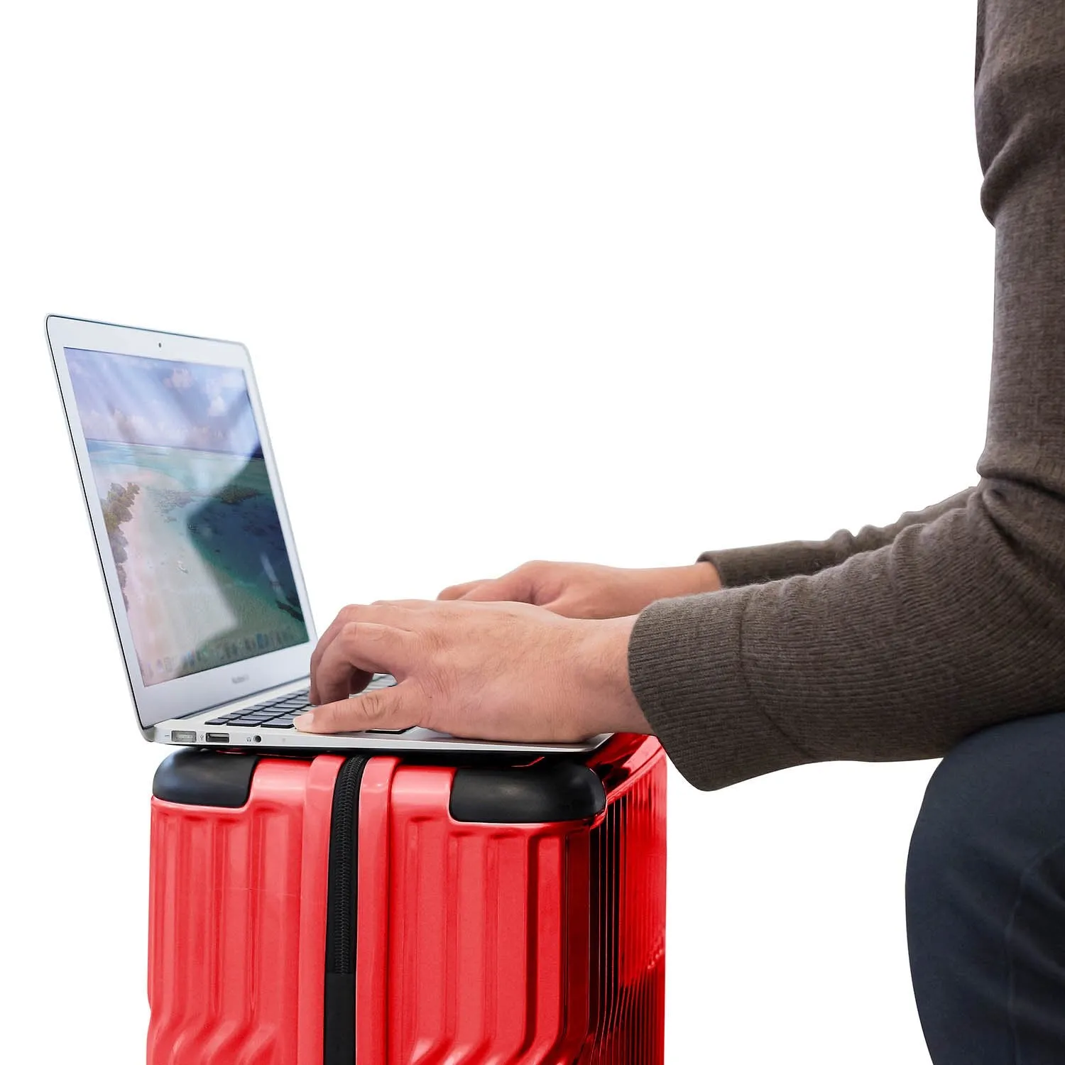 Tekno 21 Inch Carry-on - Red