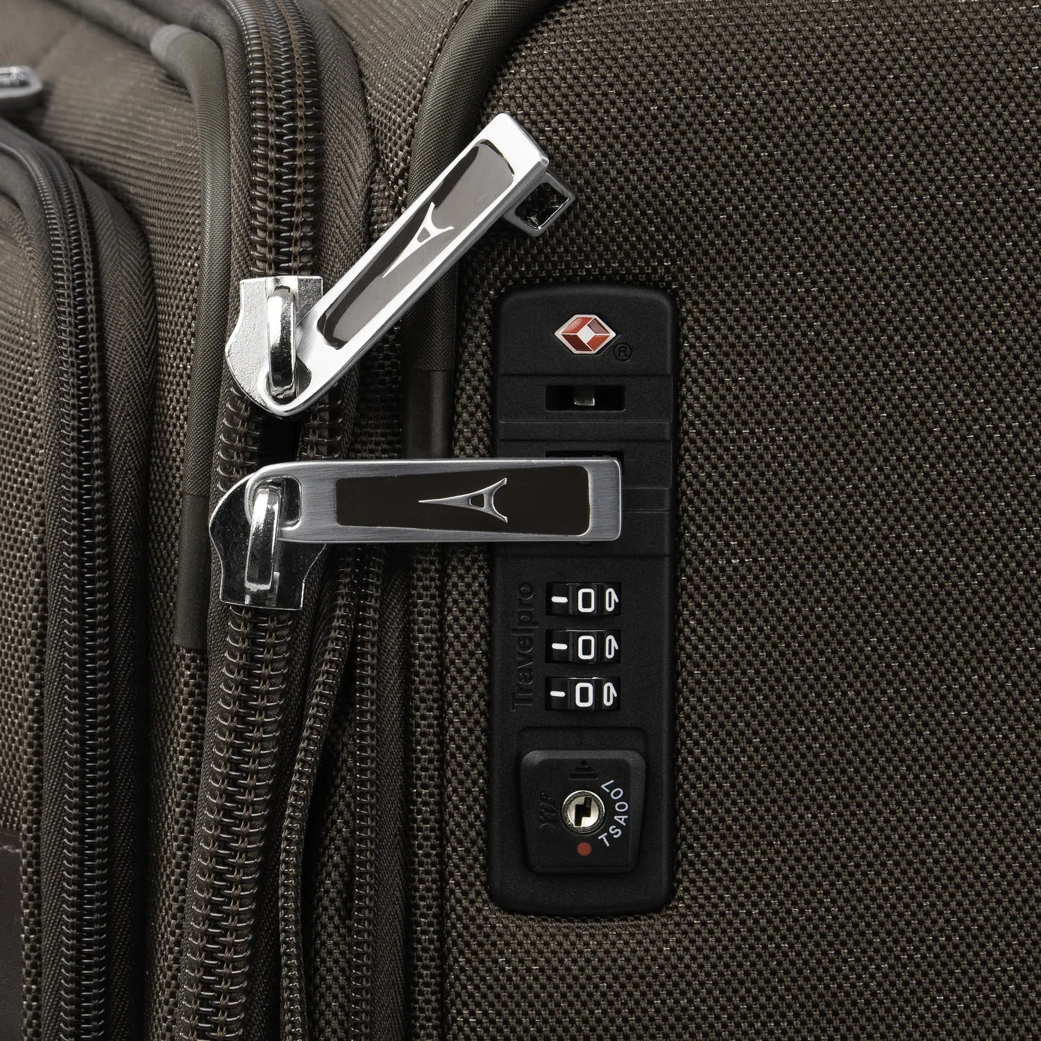 Travelpro Platinum Elite 29” Expandable Spinner